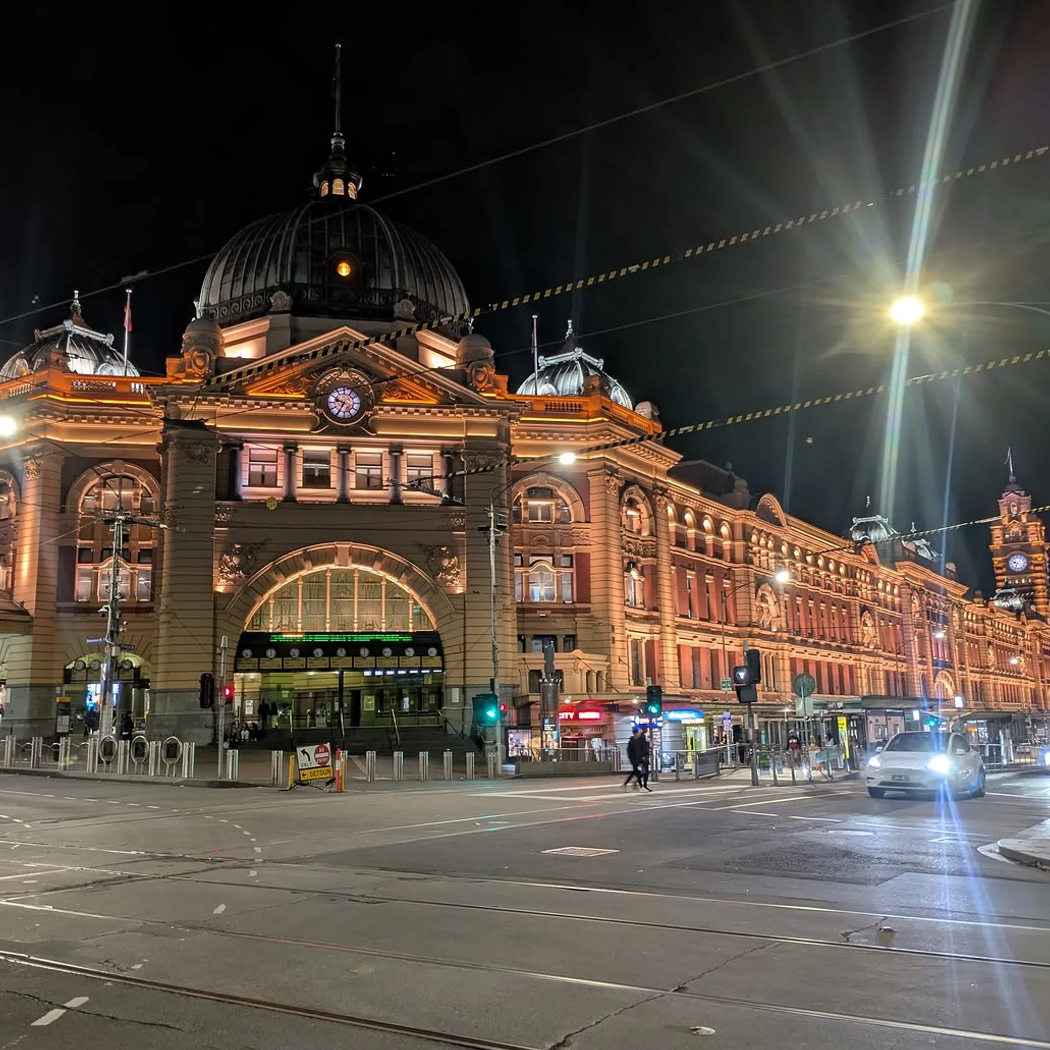 melbourne city skyline at night
