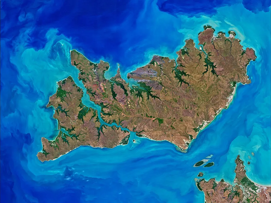 Island Travel, Tropical Holidays & Adventure Tours — on location