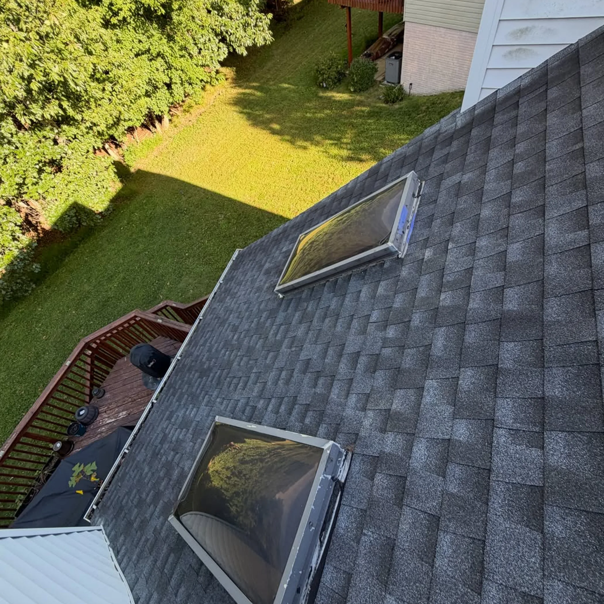 roof details and skylight flashing